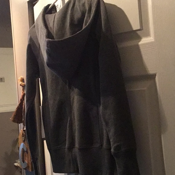 2 Lija Hoodies - Picture 2 of 4